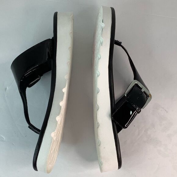 Donald J. Pliner Black Patent Leather Thong Buckle Slip On Sandals Sz 7.5M - Picture 5 of 9
